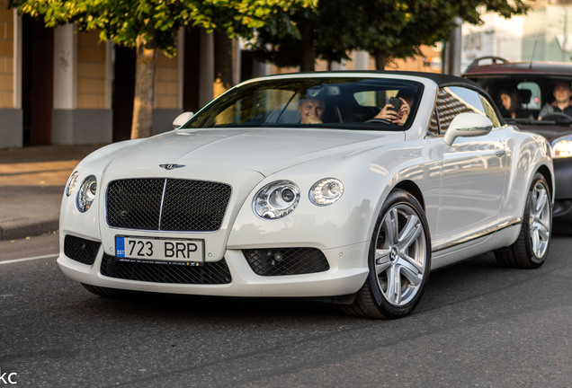 Bentley Continental GTC V8