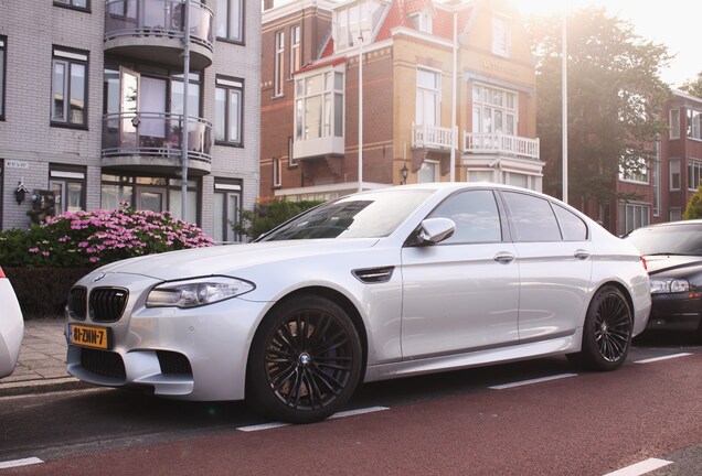 BMW M5 F10 2011