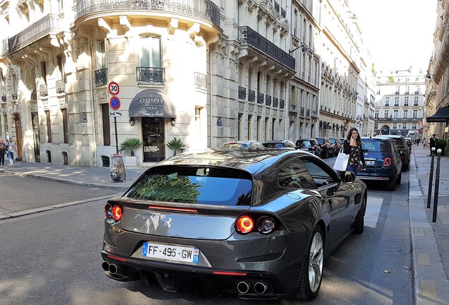 Ferrari GTC4Lusso T