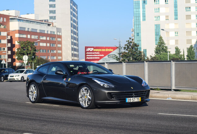 Ferrari GTC4Lusso T