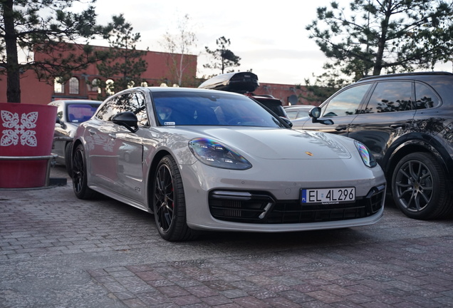 Porsche 971 Panamera GTS Sport Turismo