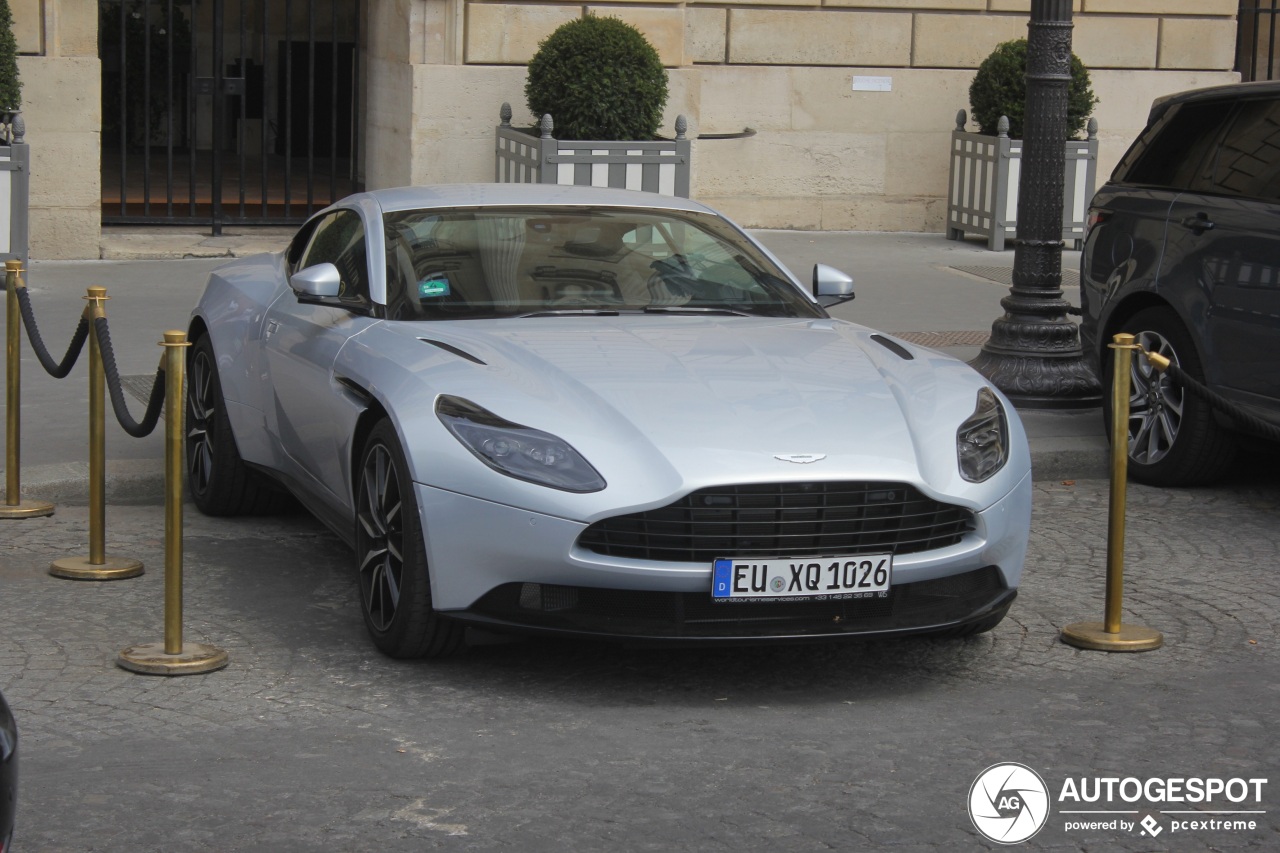 Aston Martin DB11 V8