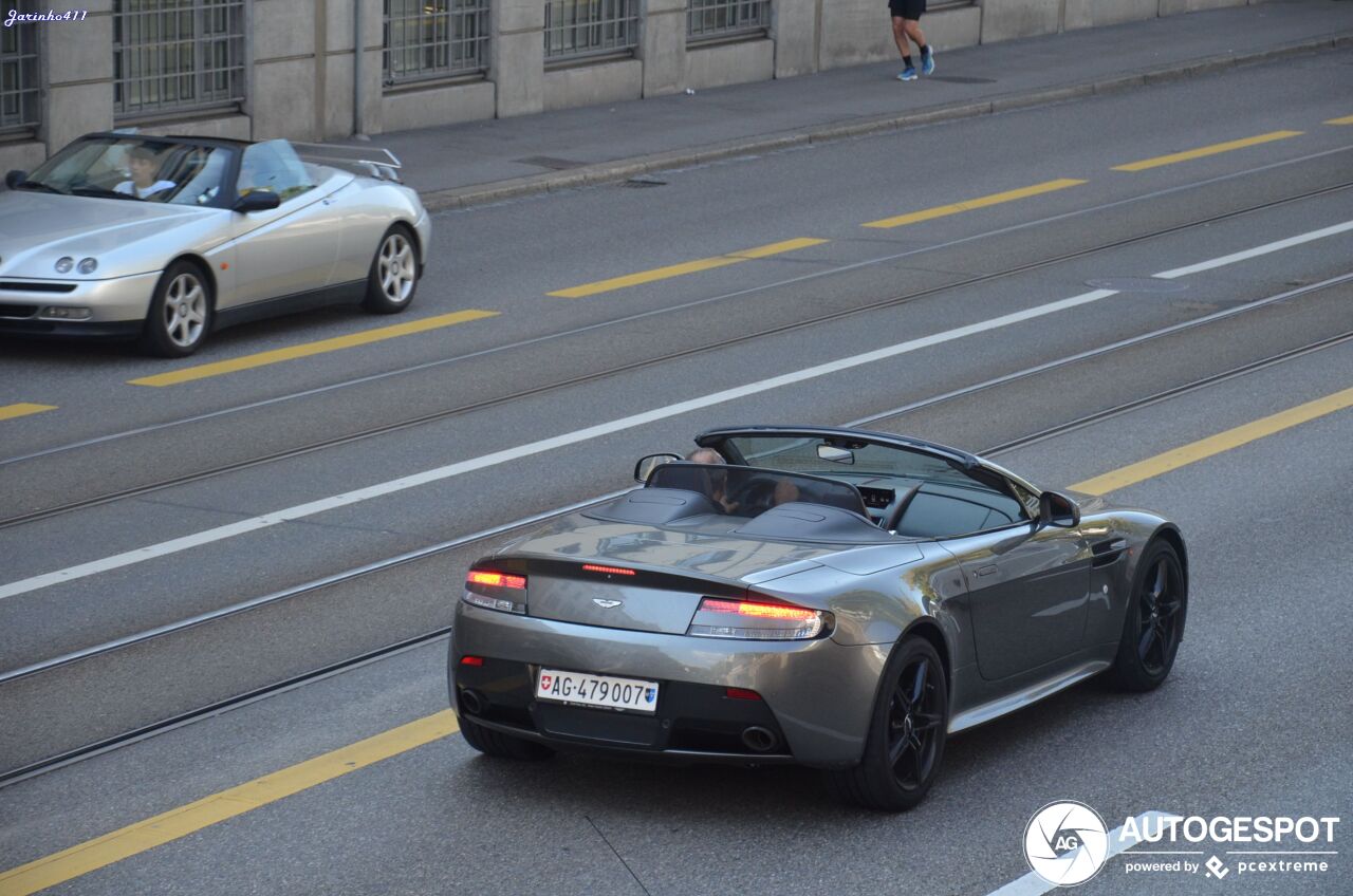 Aston Martin V8 Vantage Roadster 2012