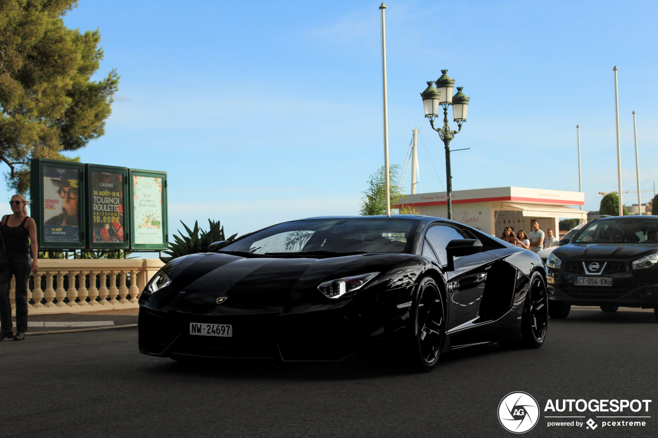 Lamborghini Aventador LP700-4