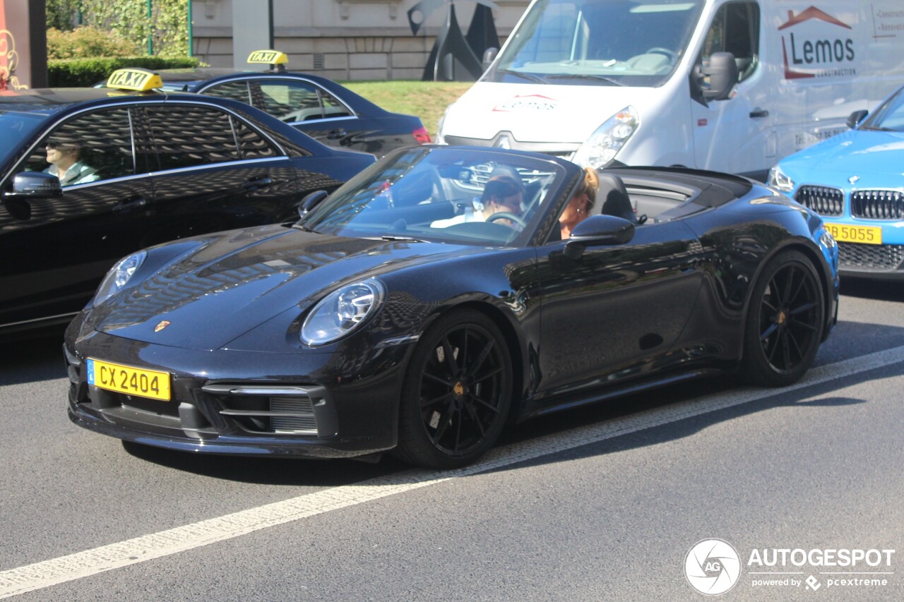 Porsche 992 Carrera 4S Cabriolet