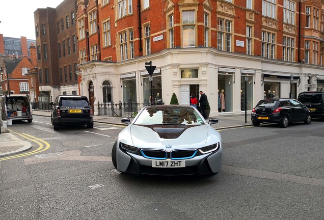 BMW i8