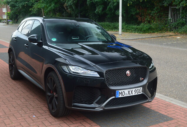 Jaguar F-PACE SVR