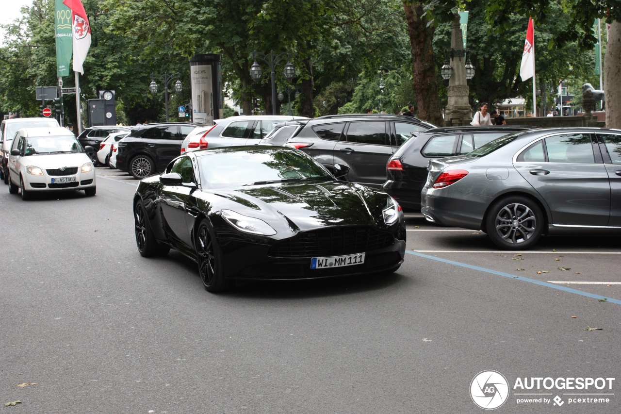 Aston Martin DB11