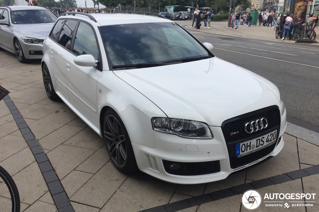 Audi RS4 Avant B7