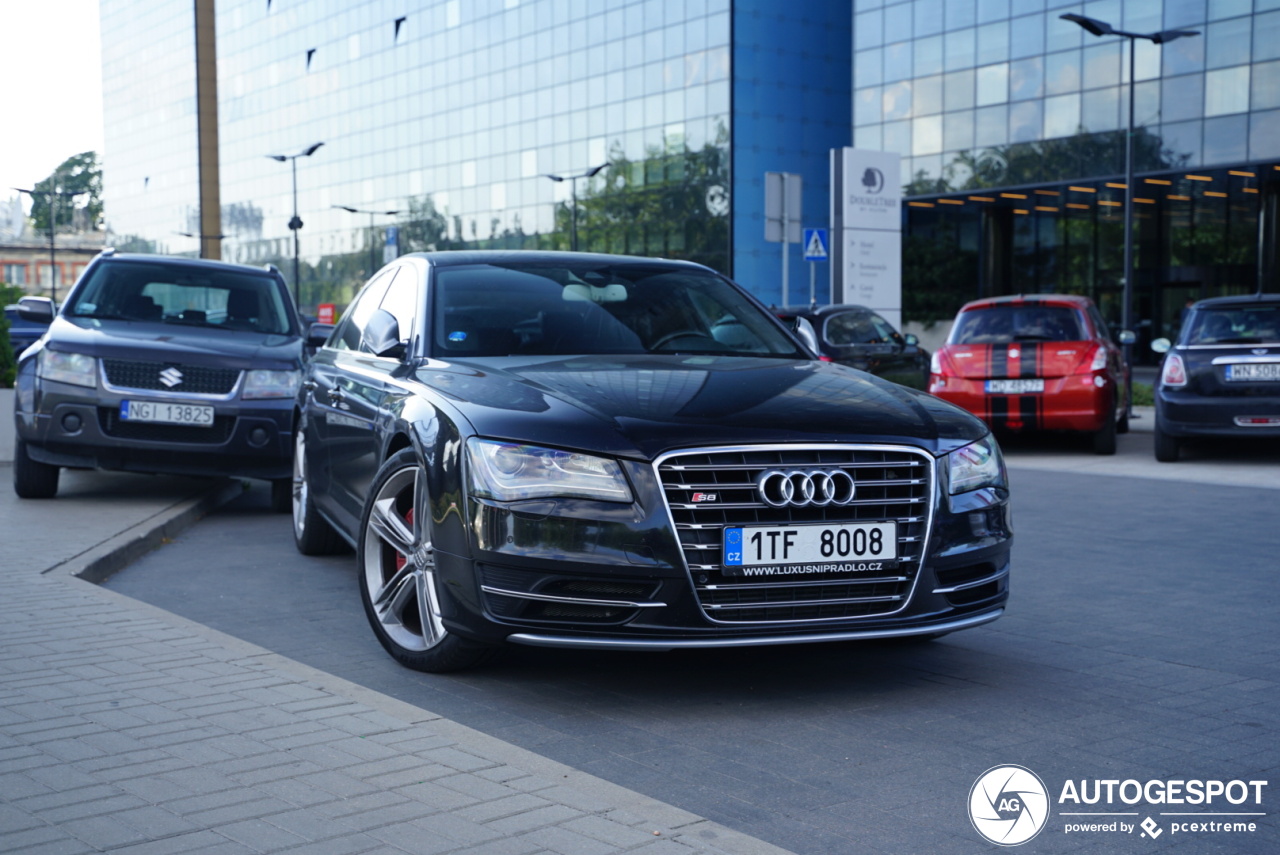 Audi S8 D4