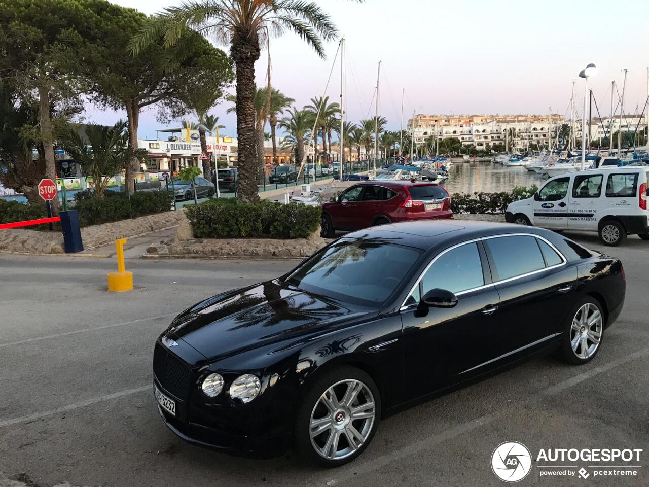 Bentley Flying Spur V8