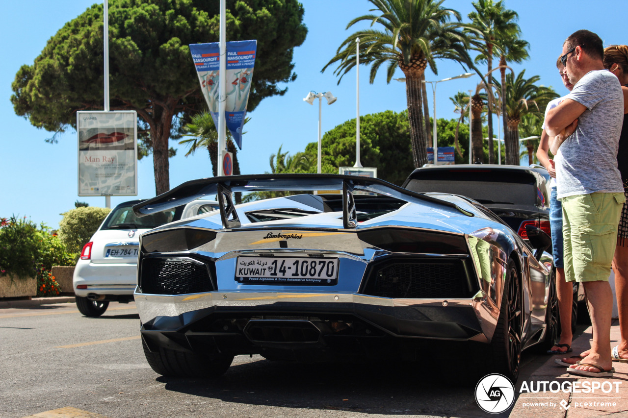 Lamborghini Aventador LP700-4 Roadster