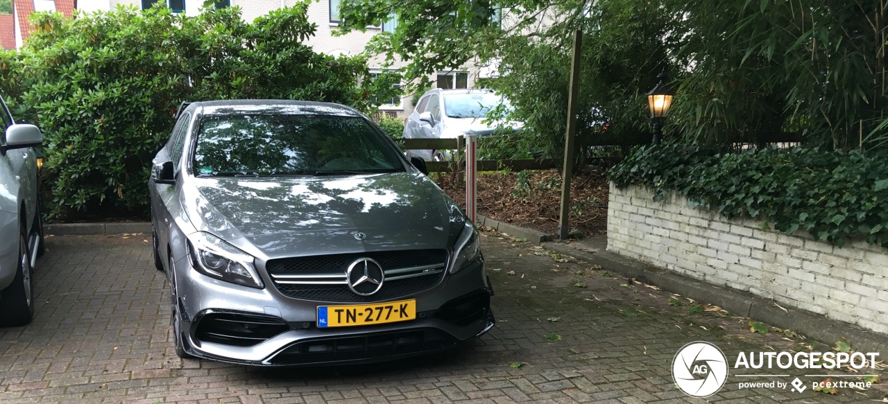 Mercedes-AMG A 45 W176 2015