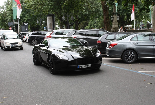 Aston Martin DB11