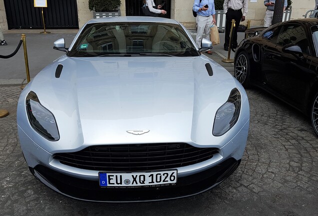 Aston Martin DB11 V8