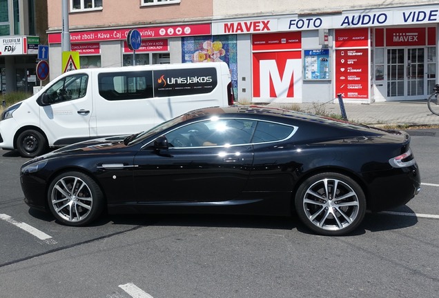 Aston Martin DB9 2010