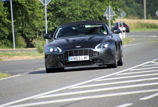 Aston Martin V12 Vantage Roadster