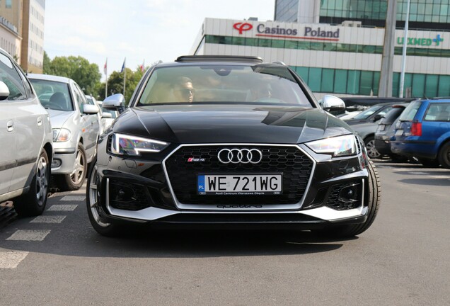 Audi RS4 Avant B9