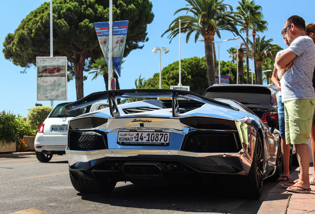 Lamborghini Aventador LP700-4 Roadster