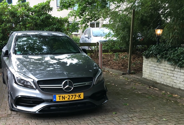 Mercedes-AMG A 45 W176 2015