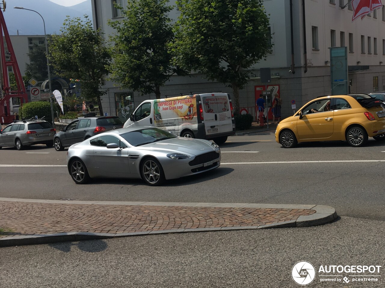 Aston Martin V8 Vantage