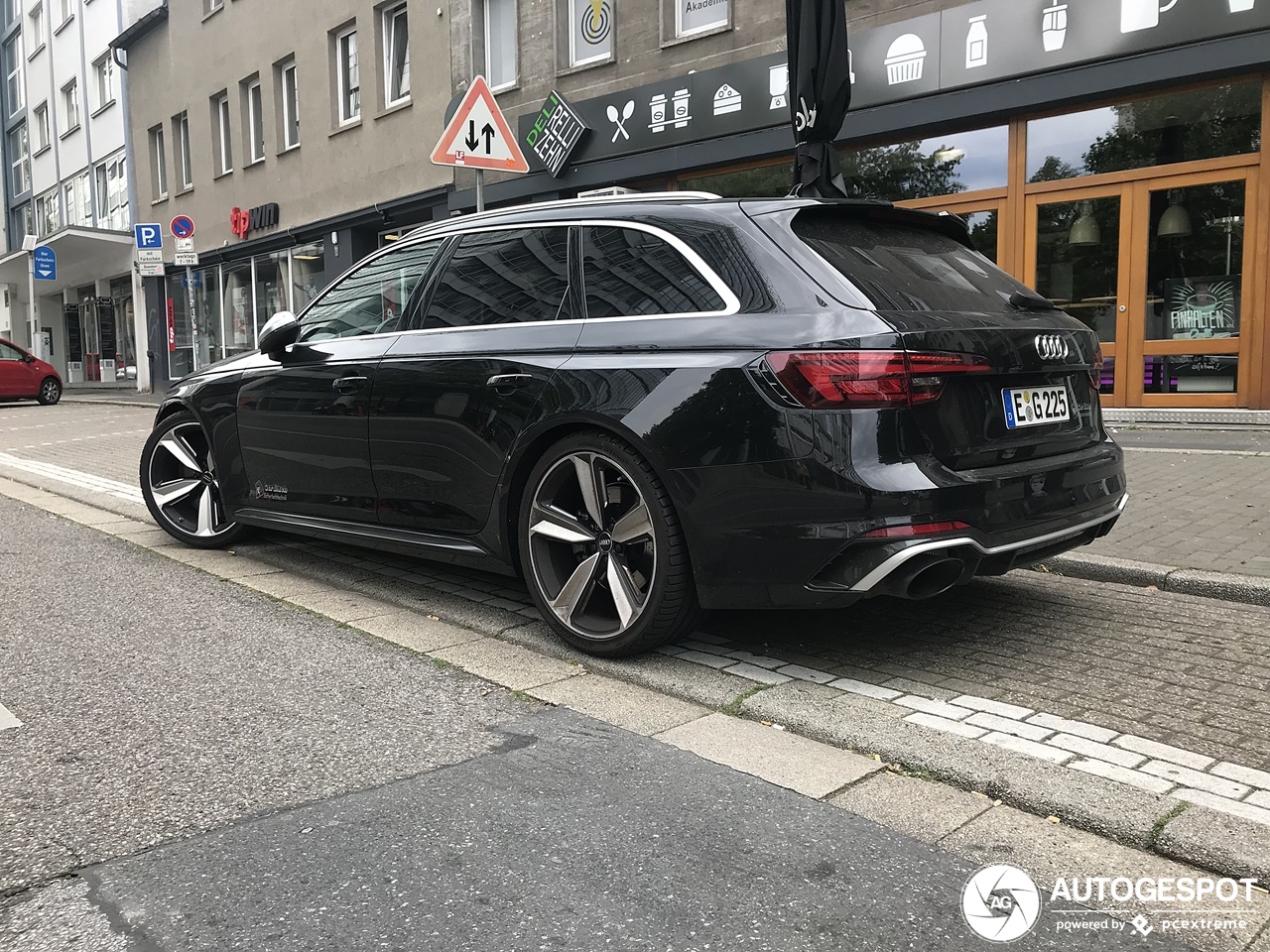 Audi RS4 Avant B9