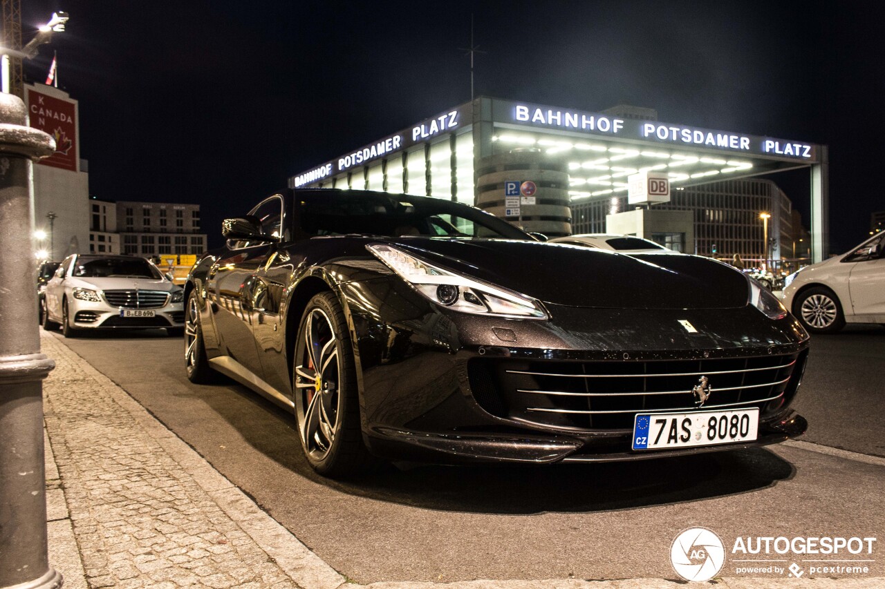 Ferrari GTC4Lusso