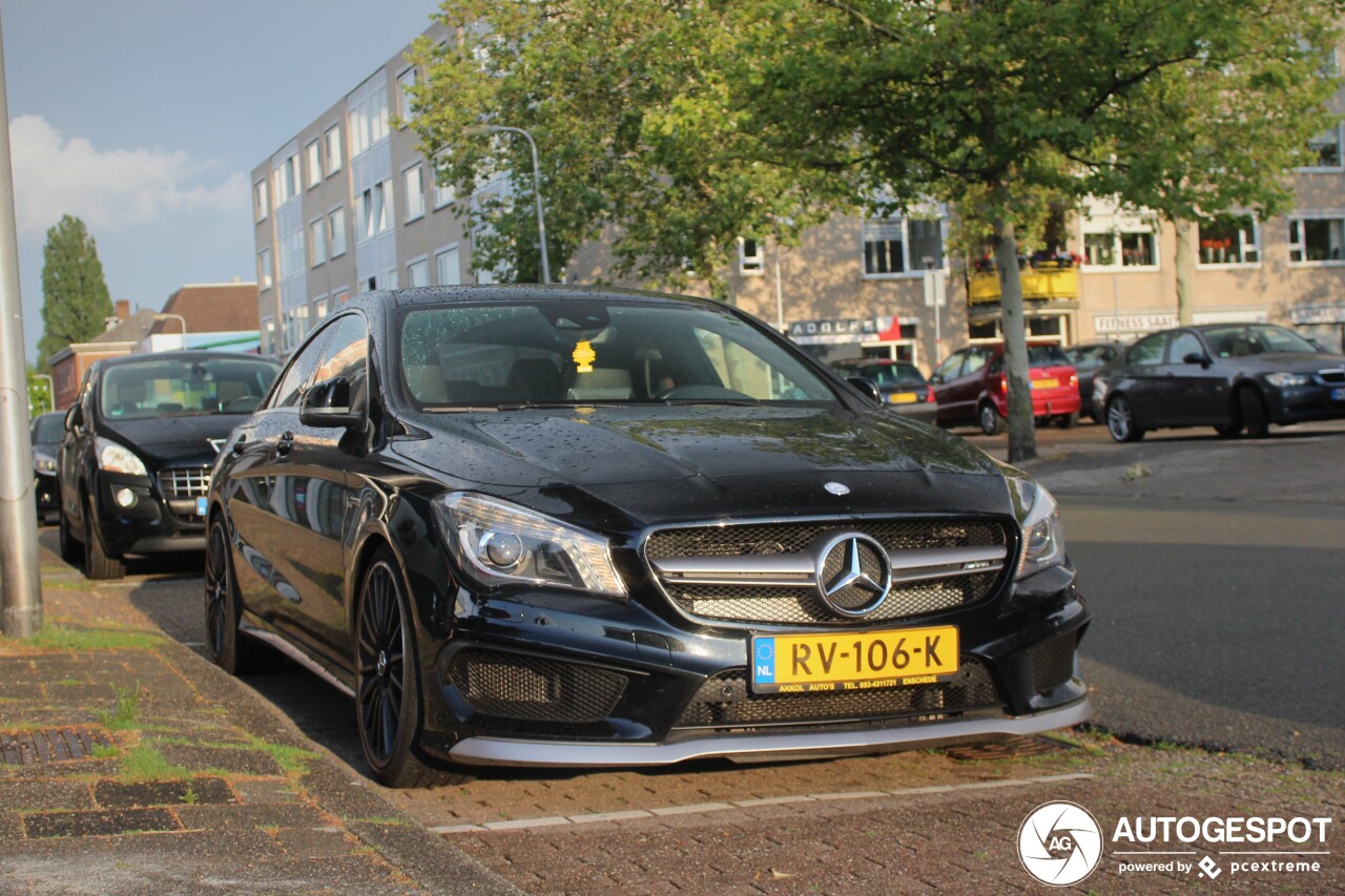 Mercedes-Benz CLA 45 AMG C117