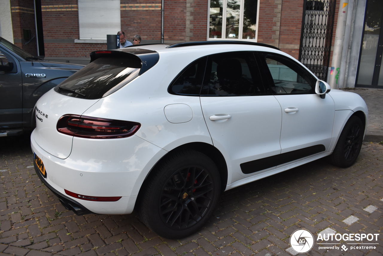 Porsche 95B Macan GTS