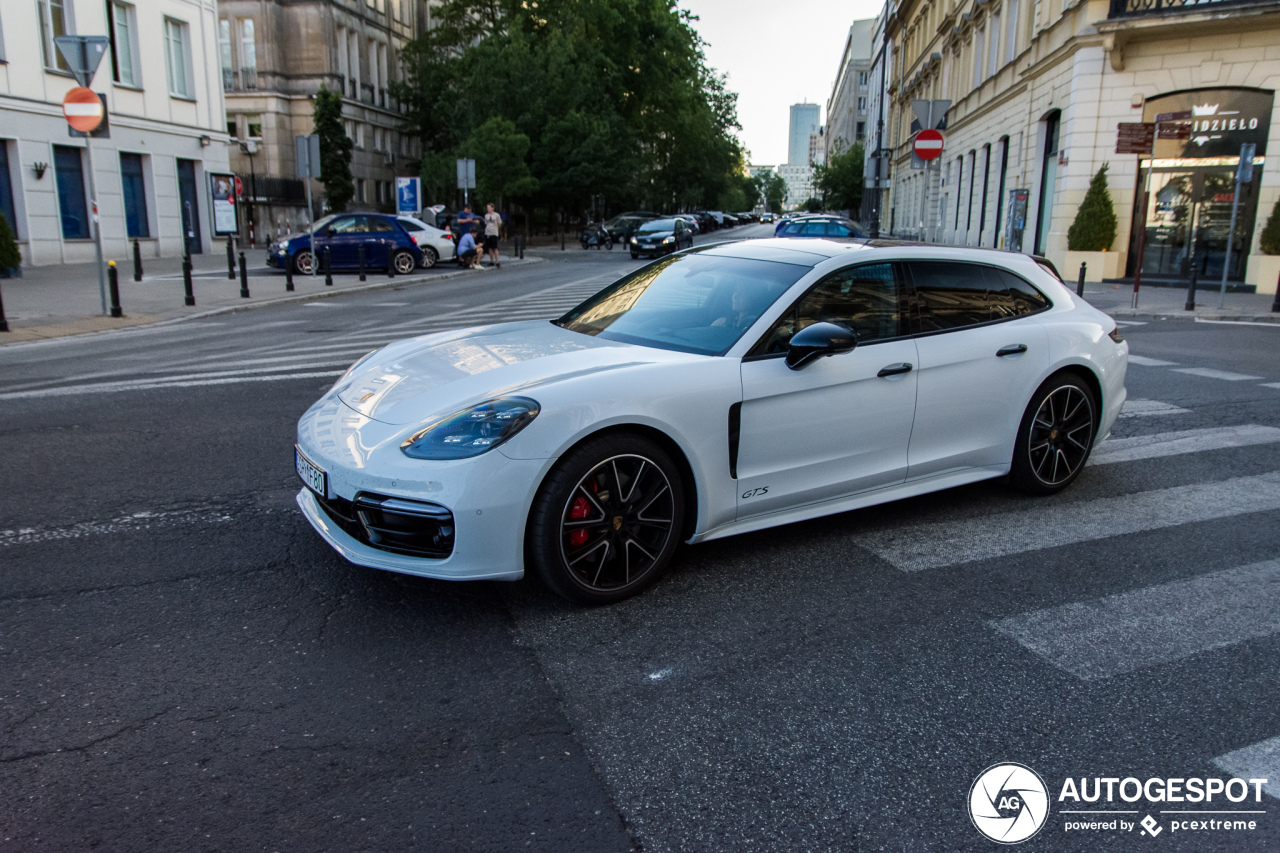 Porsche 971 Panamera GTS Sport Turismo