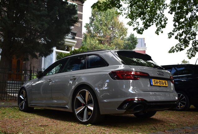 Audi RS4 Avant B9