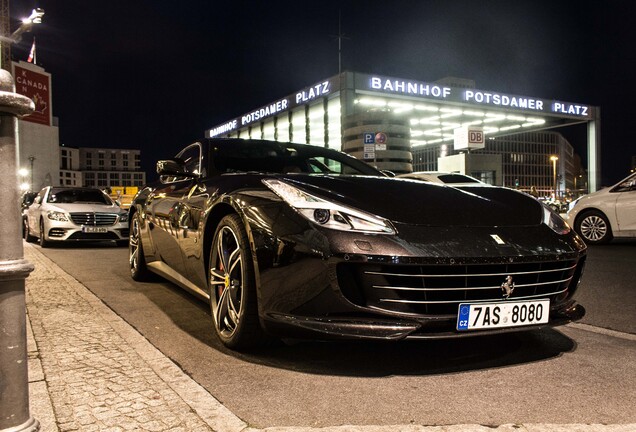 Ferrari GTC4Lusso