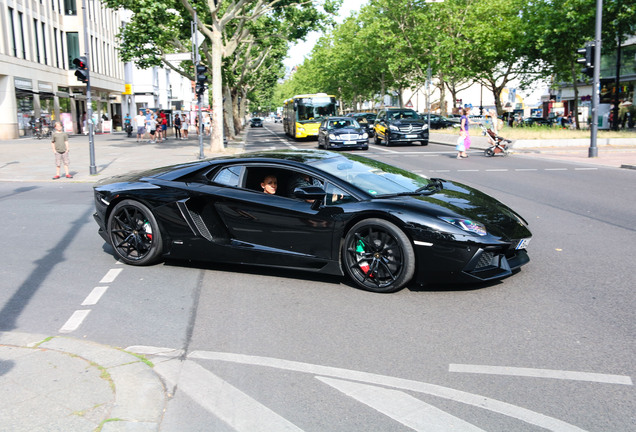 Lamborghini Aventador LP700-4