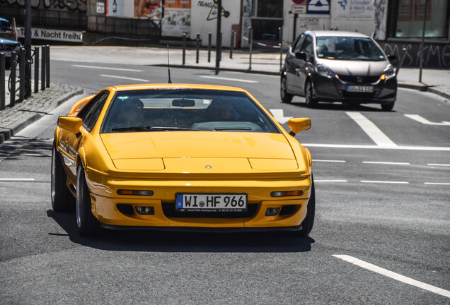 Lotus Esprit S4S