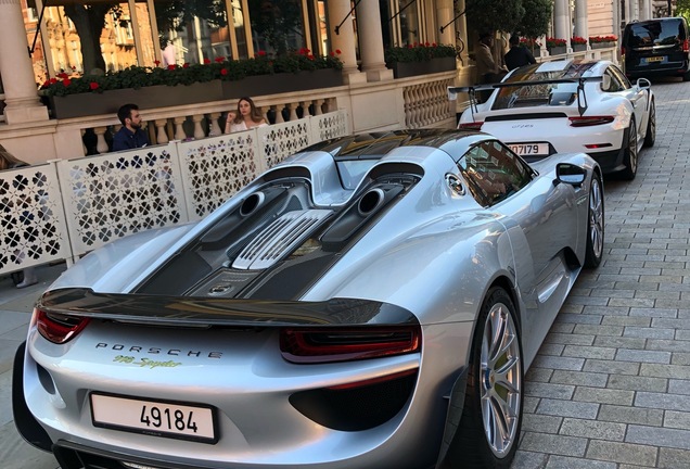 Porsche 918 Spyder Weissach Package