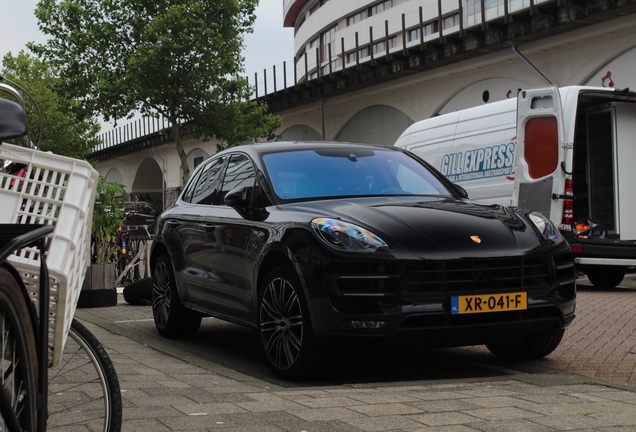 Porsche 95B Macan Turbo