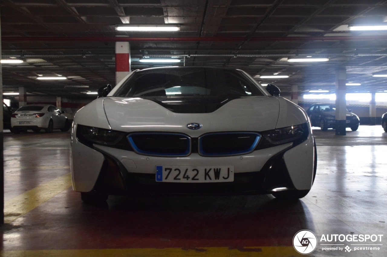 BMW i8