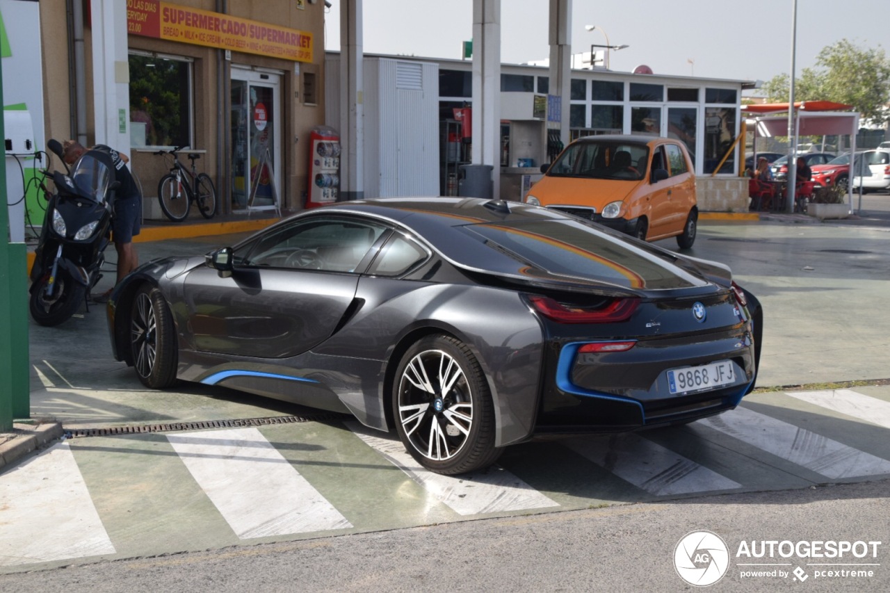 BMW i8