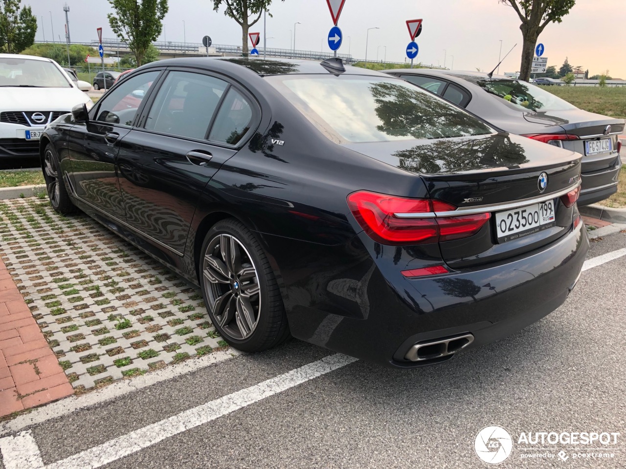 BMW M760Li xDrive