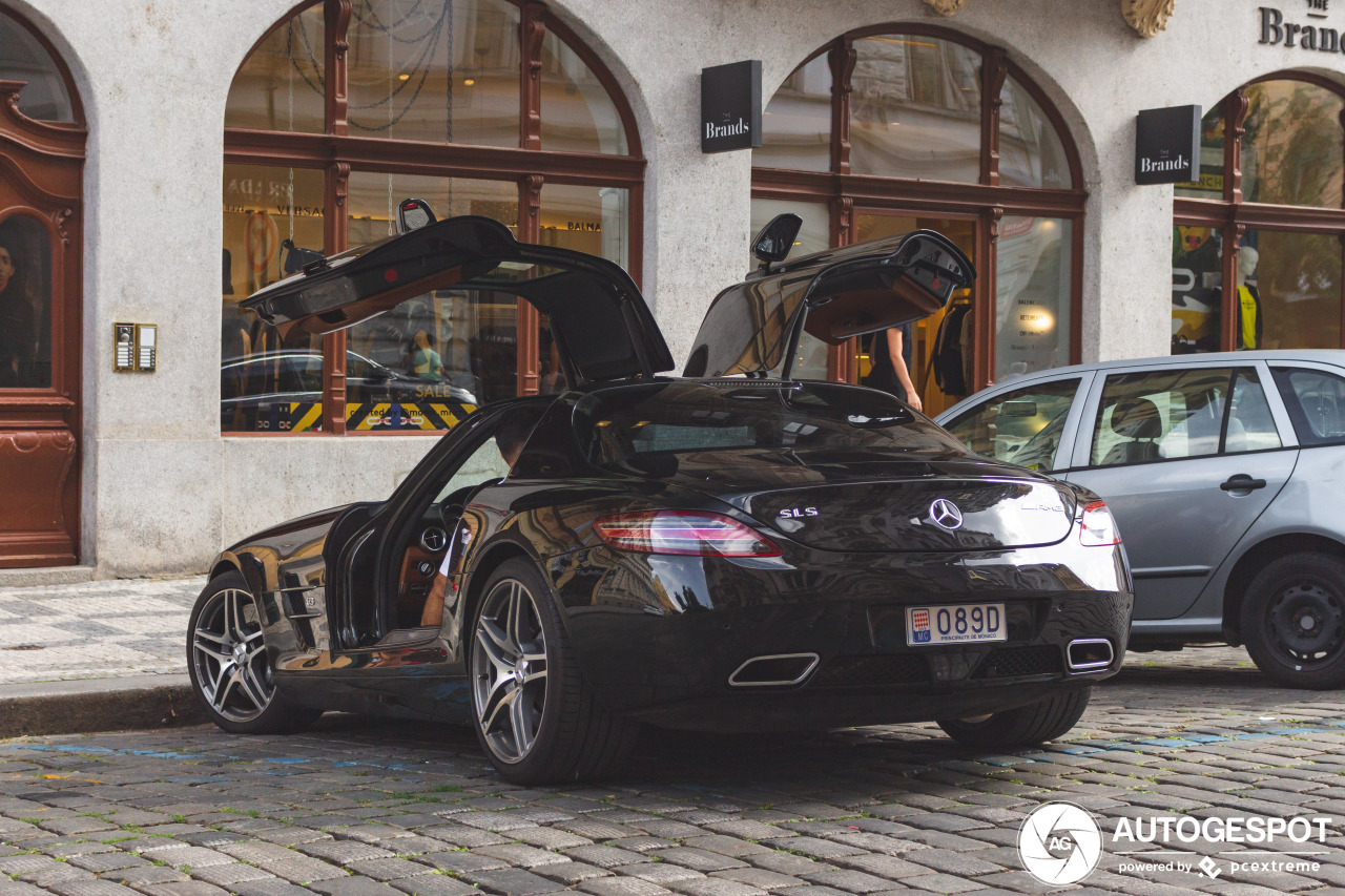 Mercedes-Benz SLS AMG