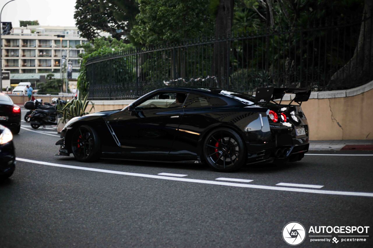 Nissan GT-R 2014