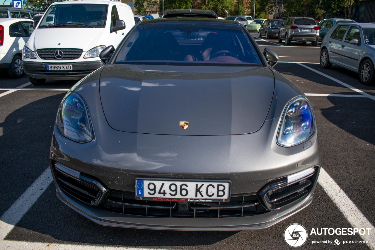 Porsche 971 Panamera Turbo