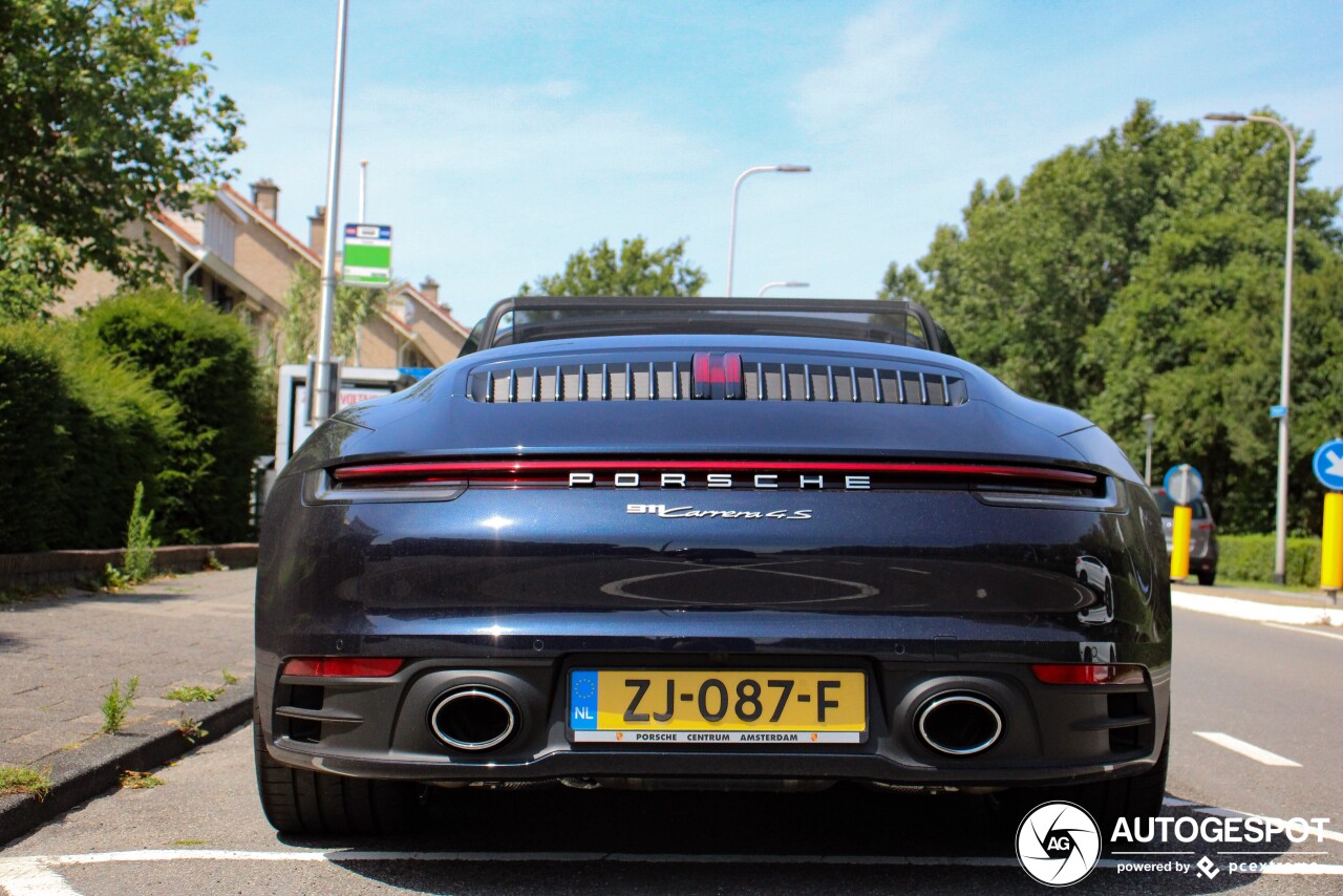 Porsche 992 Carrera 4S Cabriolet