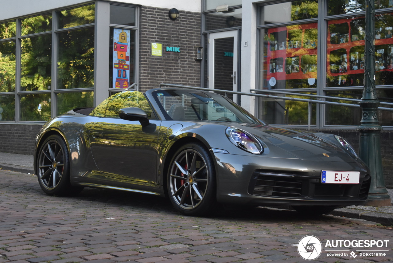 Porsche 992 Carrera 4S Cabriolet