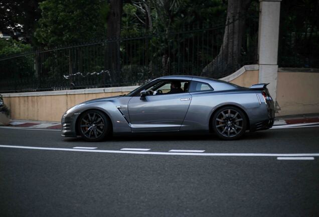 Nissan GT-R 2011