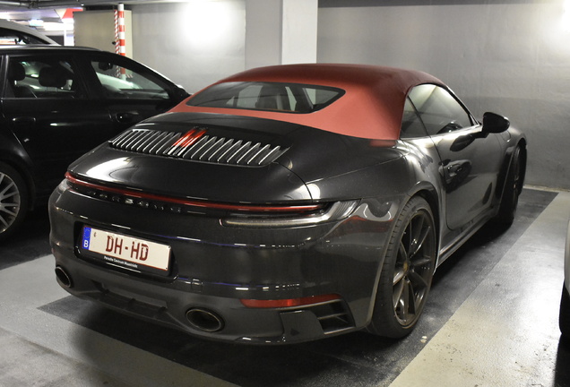 Porsche 992 Carrera 4S Cabriolet