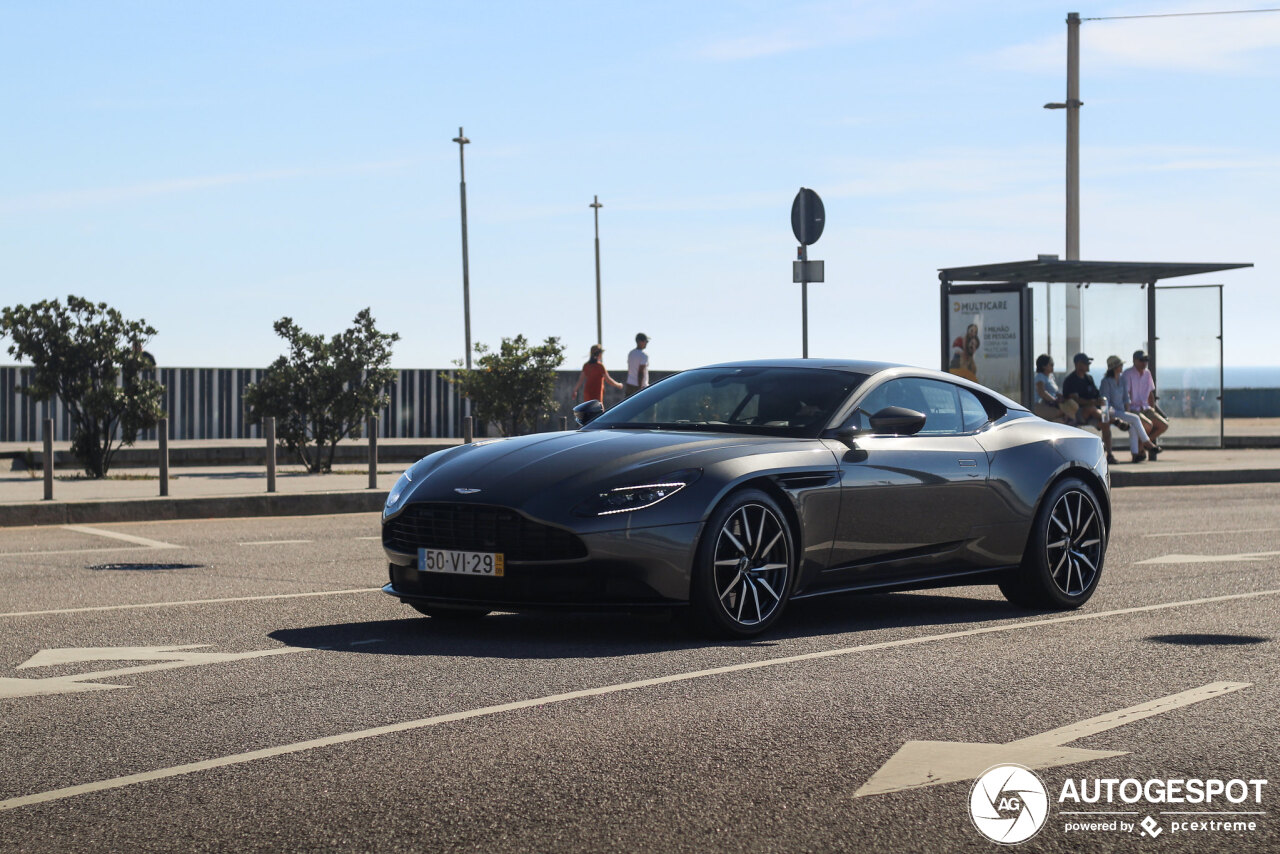 Aston Martin DB11 V8