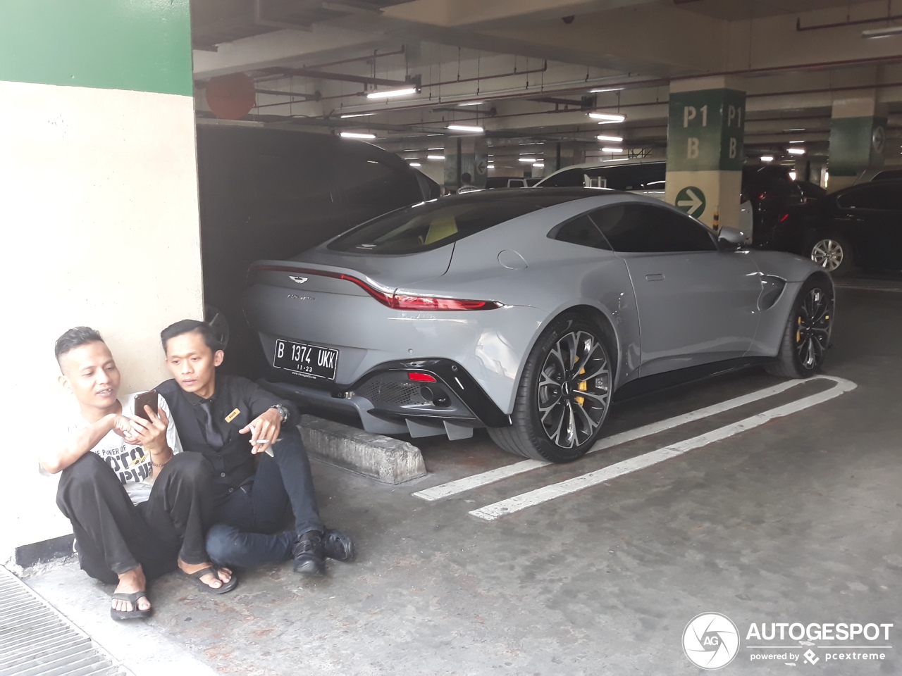 Aston Martin V8 Vantage 2018