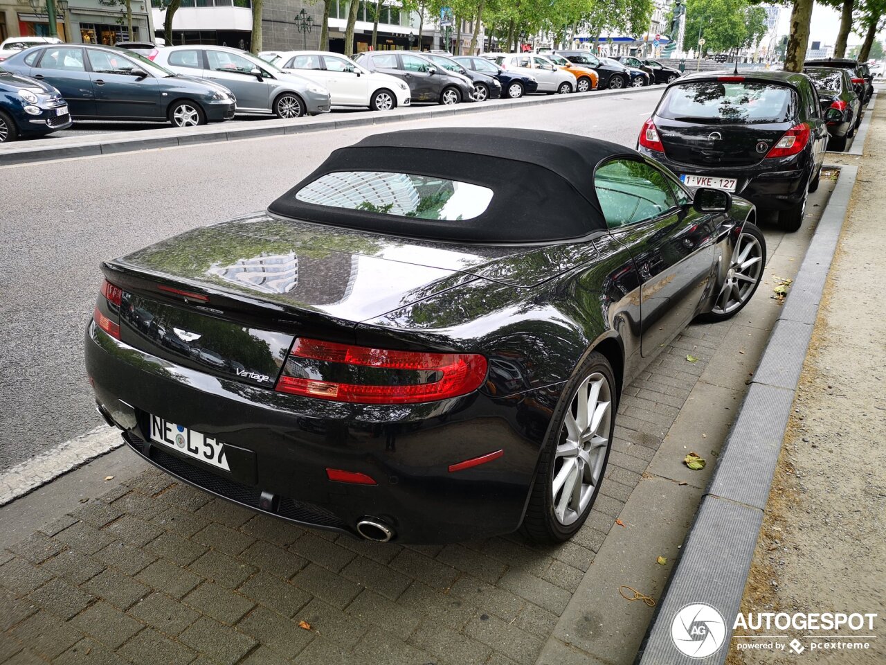 Aston Martin V8 Vantage Roadster