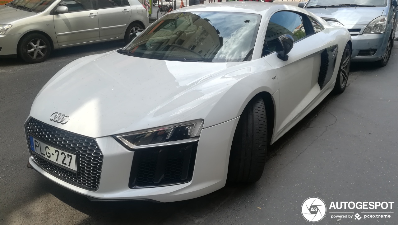 Audi R8 V10 Plus 2015